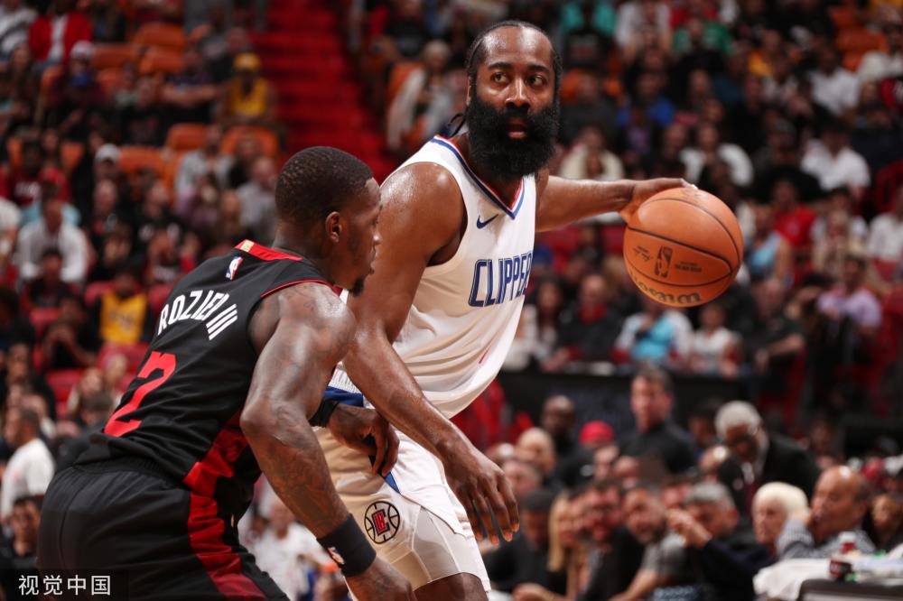 中表现抢眼 中表现抢眼